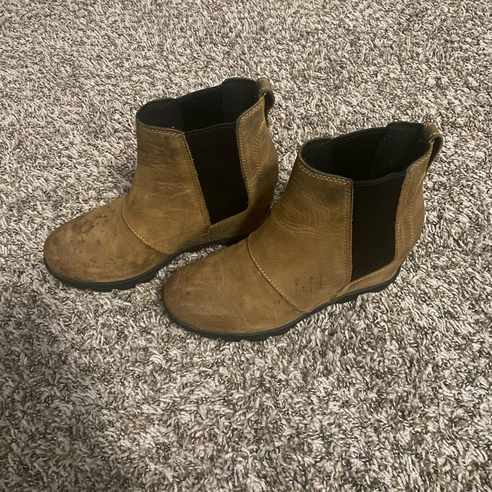 Size 7 Sorel Joan of Arctic Wedge II waterproof booties
